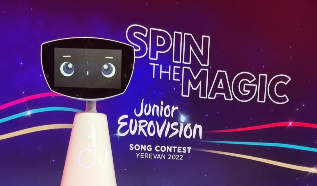 Eurovision Junior 2022 : Robin le robot à la co-présentation !